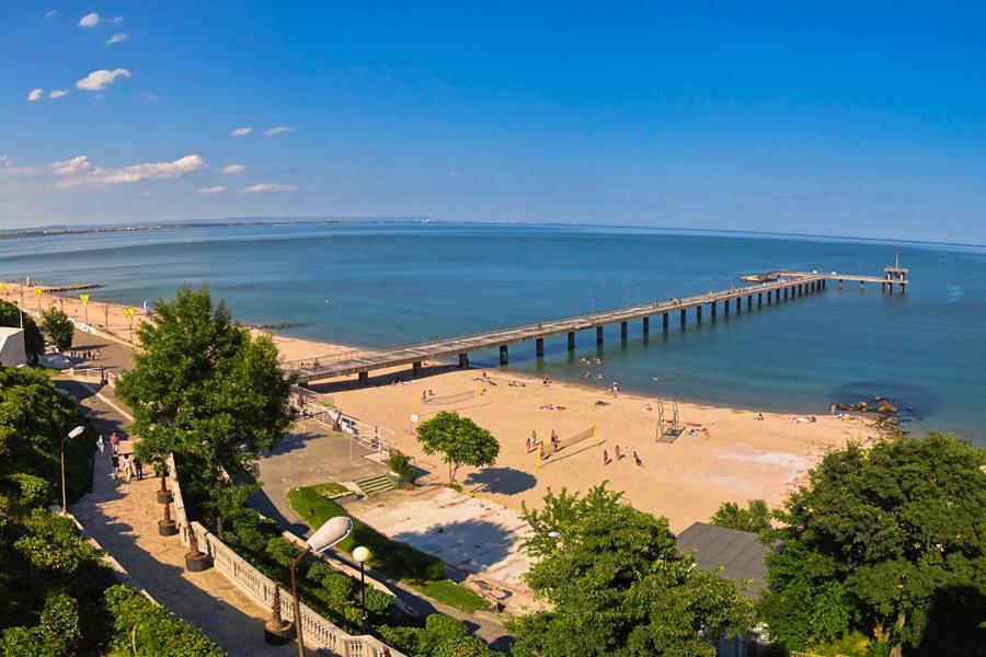 Funny-Gunny Room To The Sea Garden Burgas Екстер'єр фото